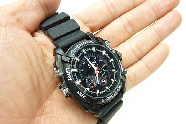 �����ɋC�t���ꂸ�Z�b�N�X�̉B���B�肪�o����u�X�p�C�J�����v�̏Љ�